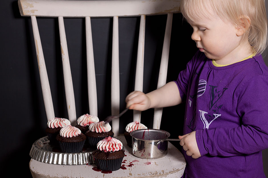 kirsikka-suklaakuppikakut