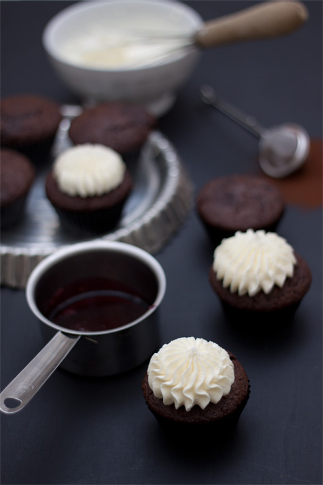 kirsikka-suklaakuppikakut3