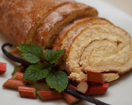 Raparperikääretorttu