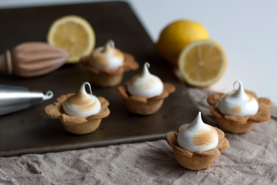 Pienet sitruuna-marenkitartaletit