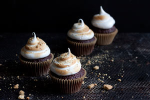 Suklaa-marenkikuppikakut