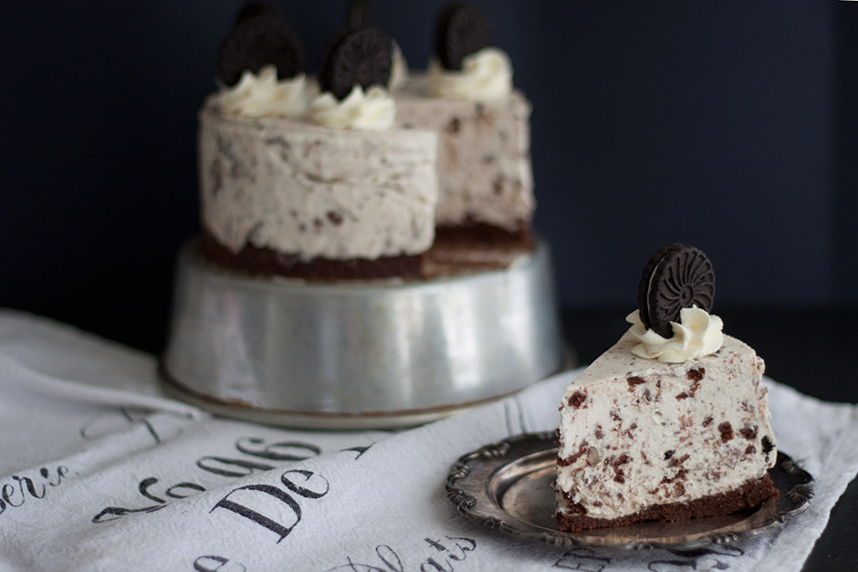 15 minuutin cookies ’n cream -kakku