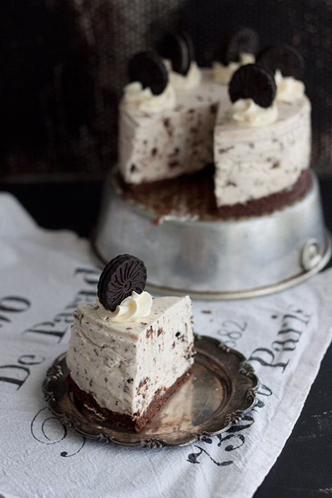 15 minuutin cookies ’n cream -kakku