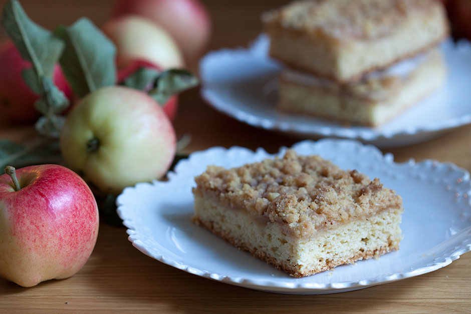 Superhelppo omenamurupiirakka