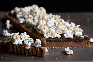 Maapähkinä-suklaapiiras