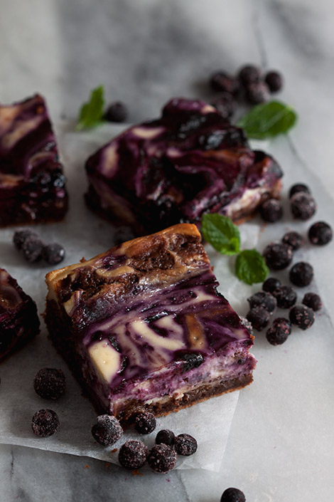 Mustikkajuustokakku-brownie