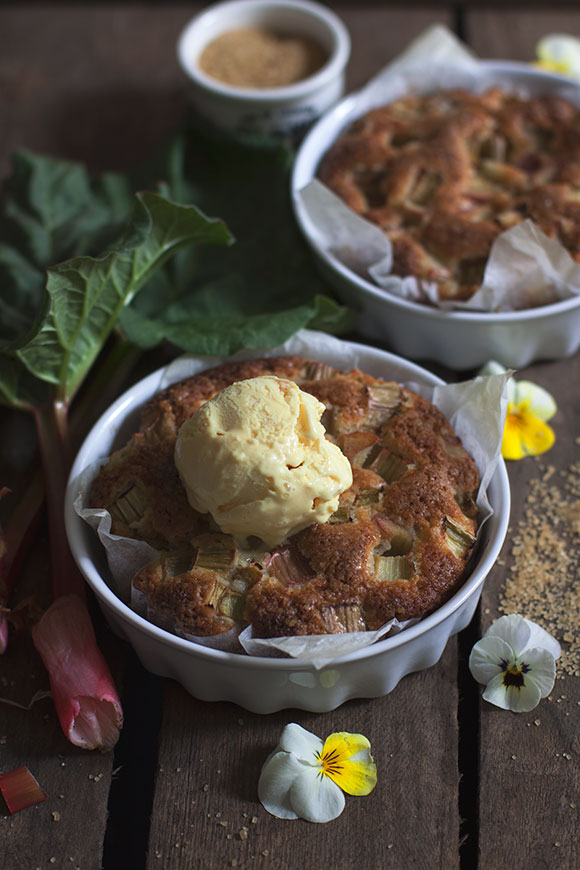 Maailman helpoin raparperipiirakka