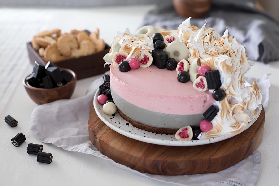 Vadelma-lakritsijuustokakku