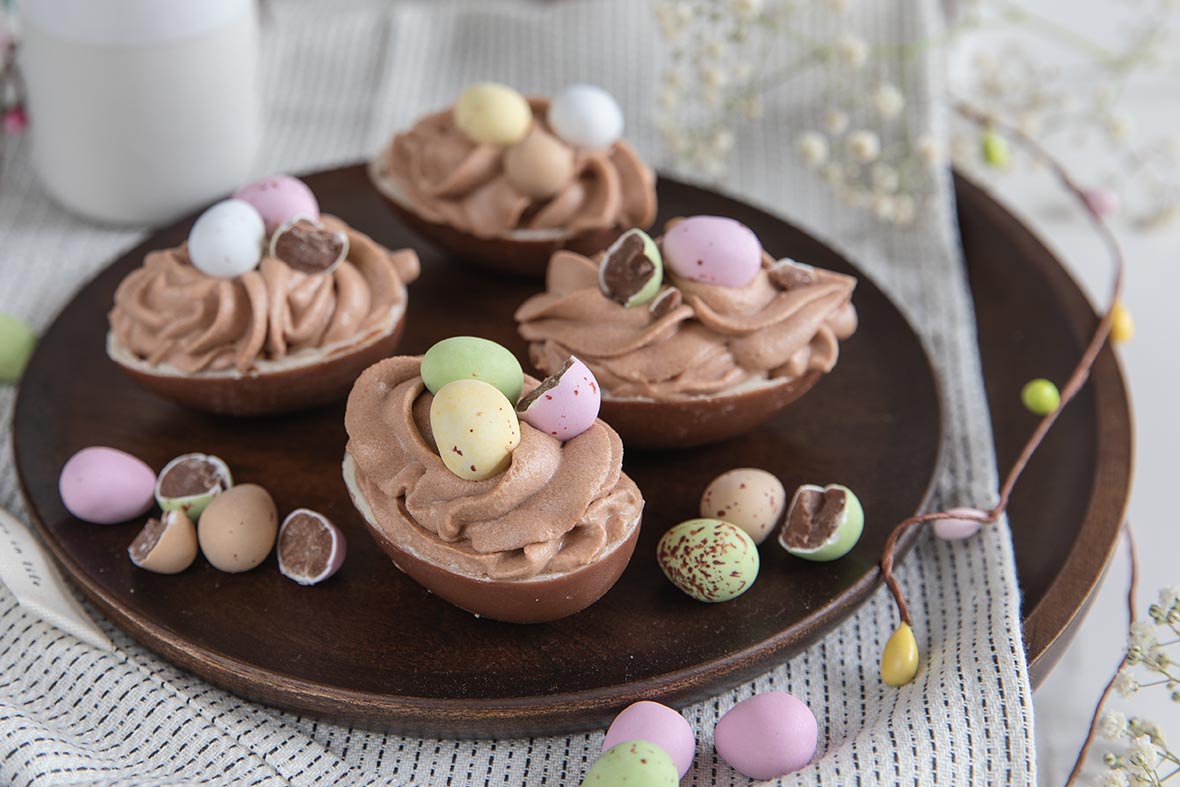 Mignon-moussella täytetyt kinder-munat