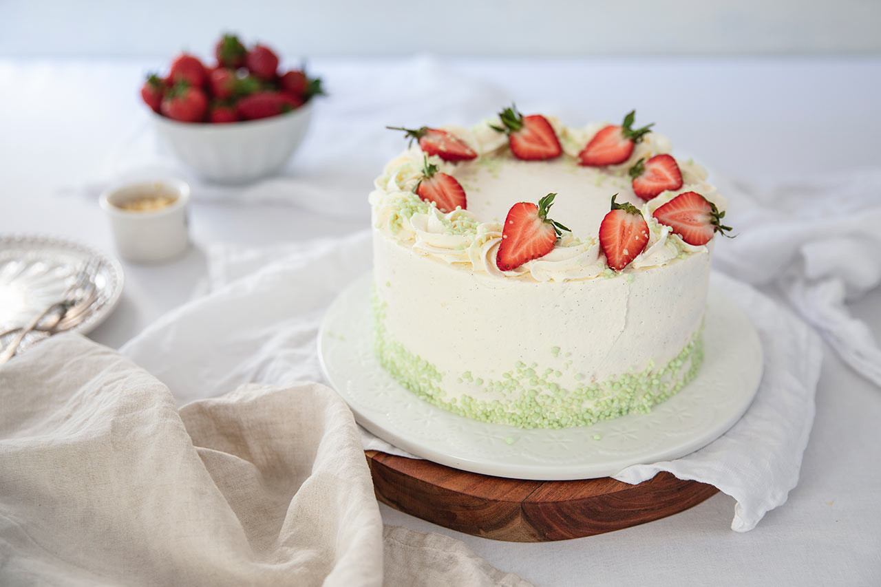 Kesän viimeinen mansikkakakku