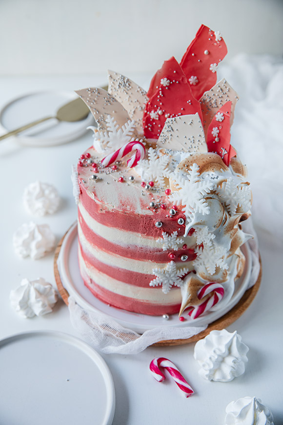 Punavalkoinen joulukakku