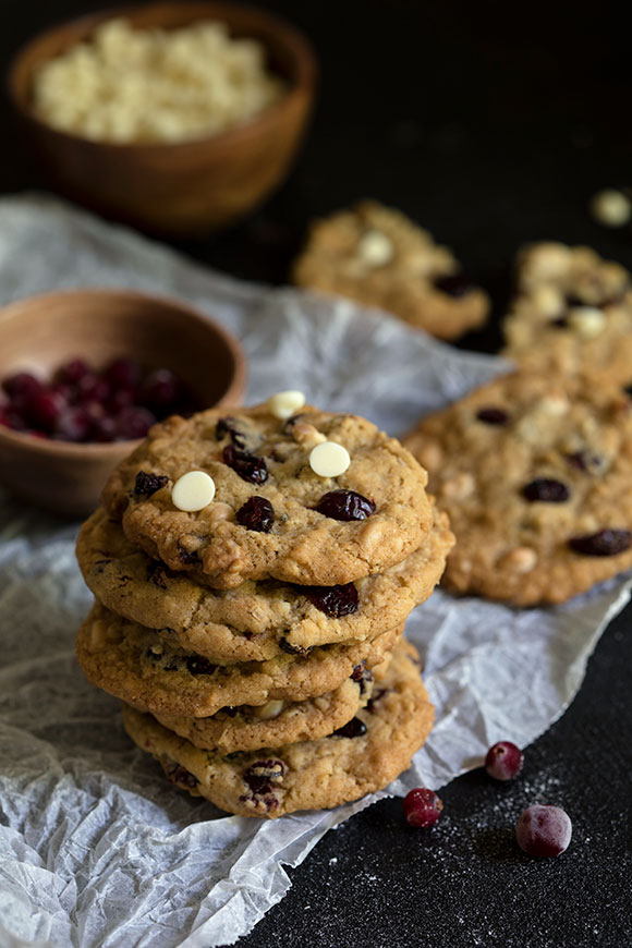 Karpalo-valkosuklaacookiet