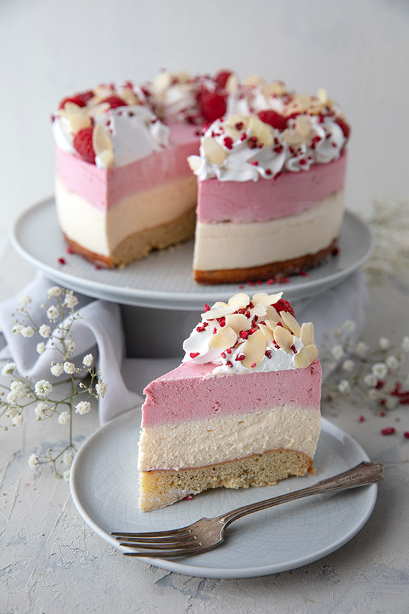 Laskiaispullakakku pala