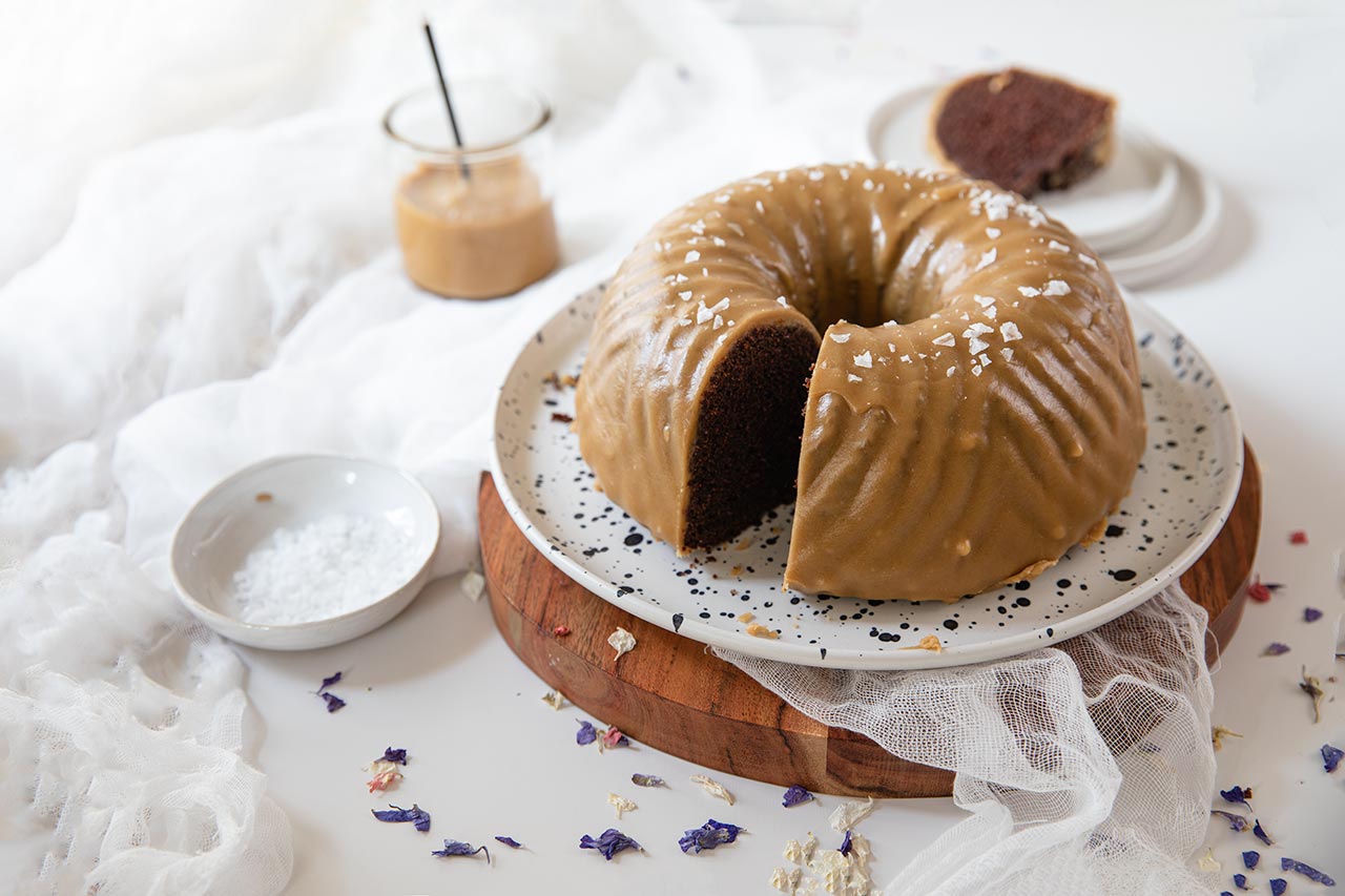 Suolakinuski-suklaakakku