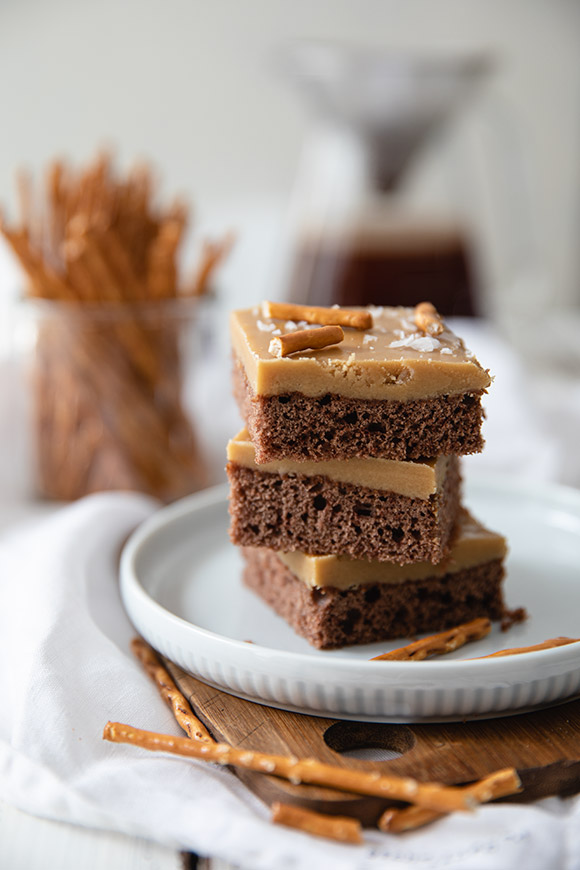 Mokkapalat suolakinuskikuorrutteella