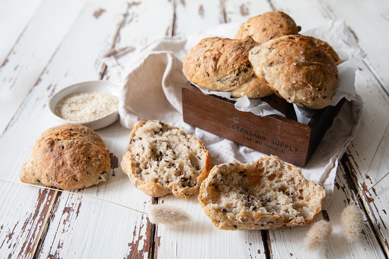 Helpot yön yli sämpylät