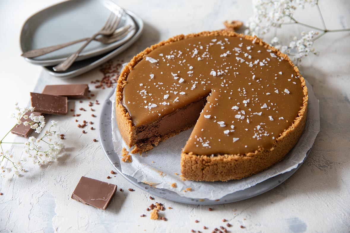 Suolakinuski-suklaajuustokakku