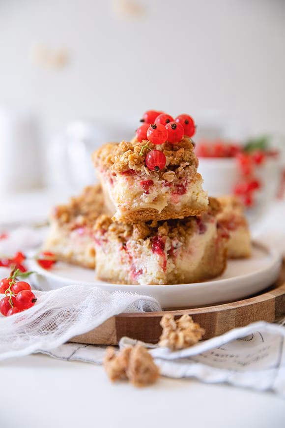 Punaherukka-juustokakkublondie