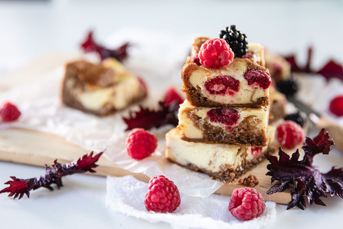 Vadelmajuustokakkubrownie