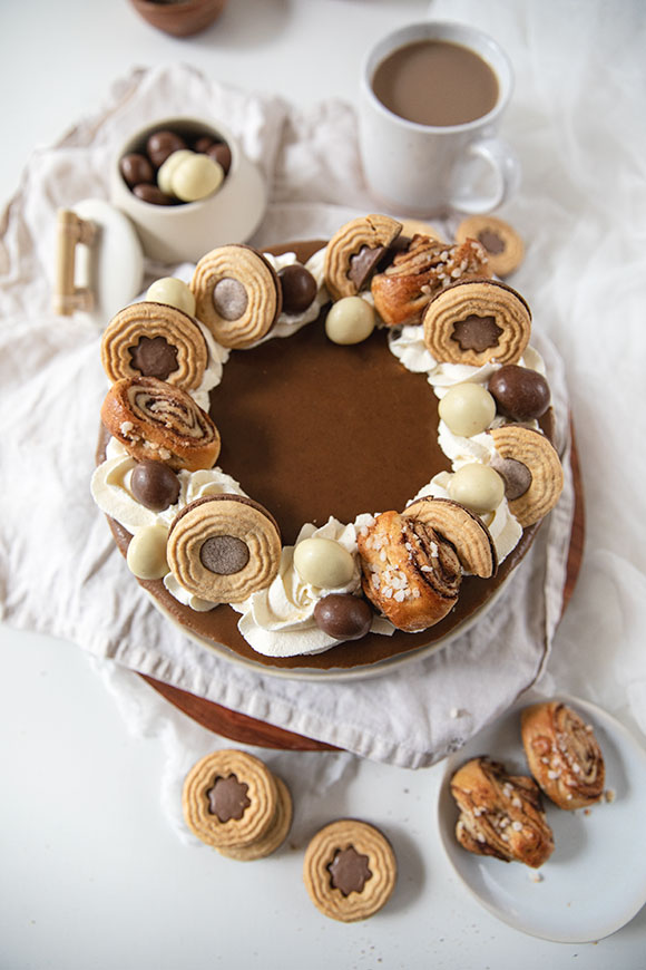 Hyydytetty korvapuustijuustokakku