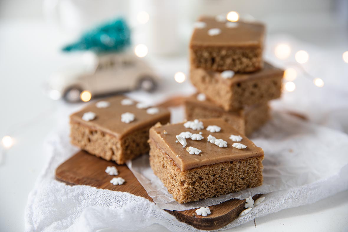 Piparkakkumokkapalat kinuskilla