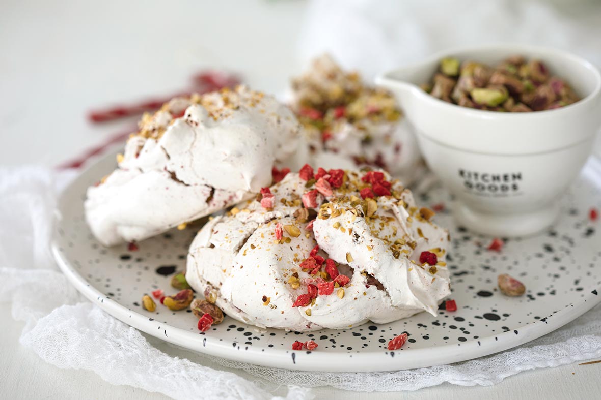 Pistaasi-vadelmamarengit