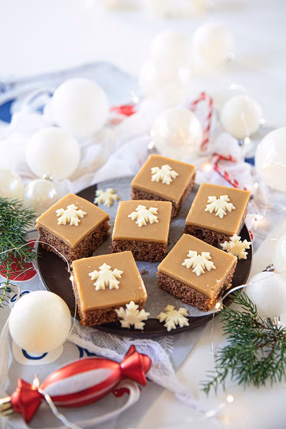 kinuski-taatelikakku