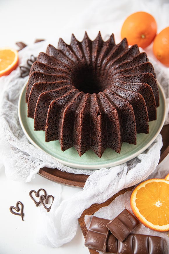 Appelsiini-suklaakakku