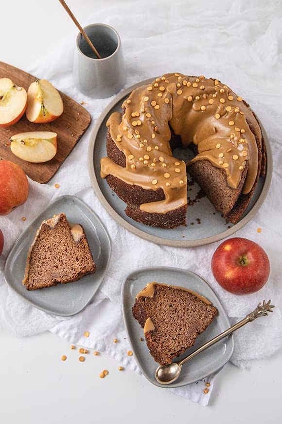 omenakakku kanelikinuskilla