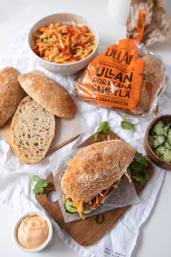 Aasialaiset smash burgerit