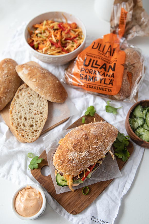 Aasialaiset smash burgerit