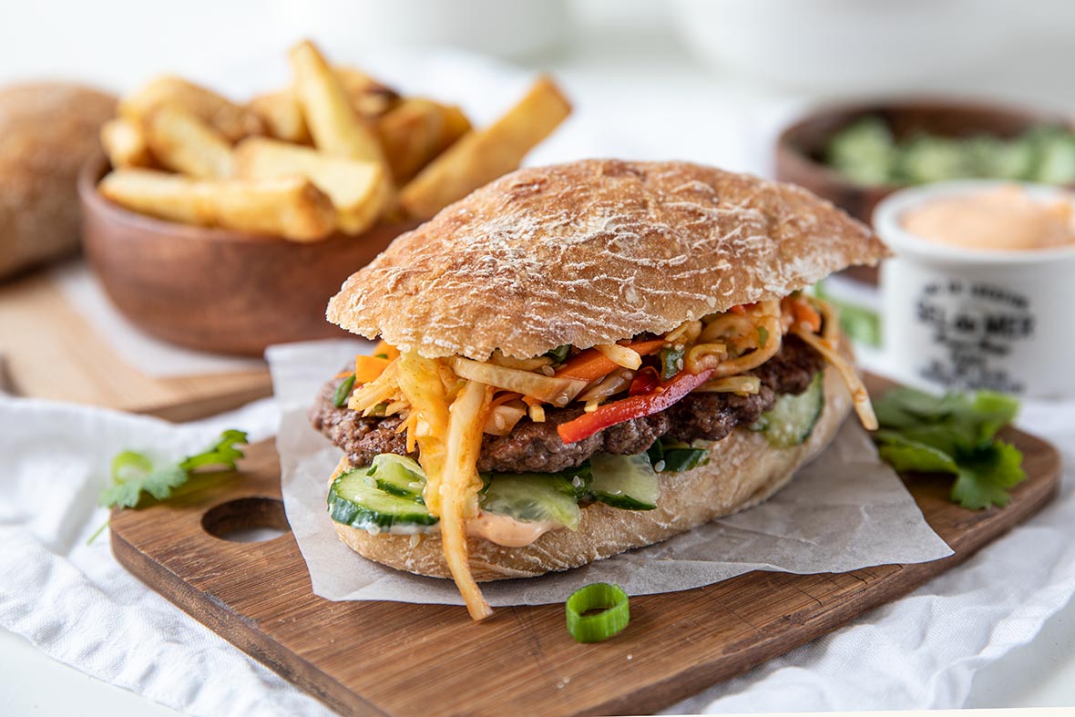 Aasialaiset smash burgerit