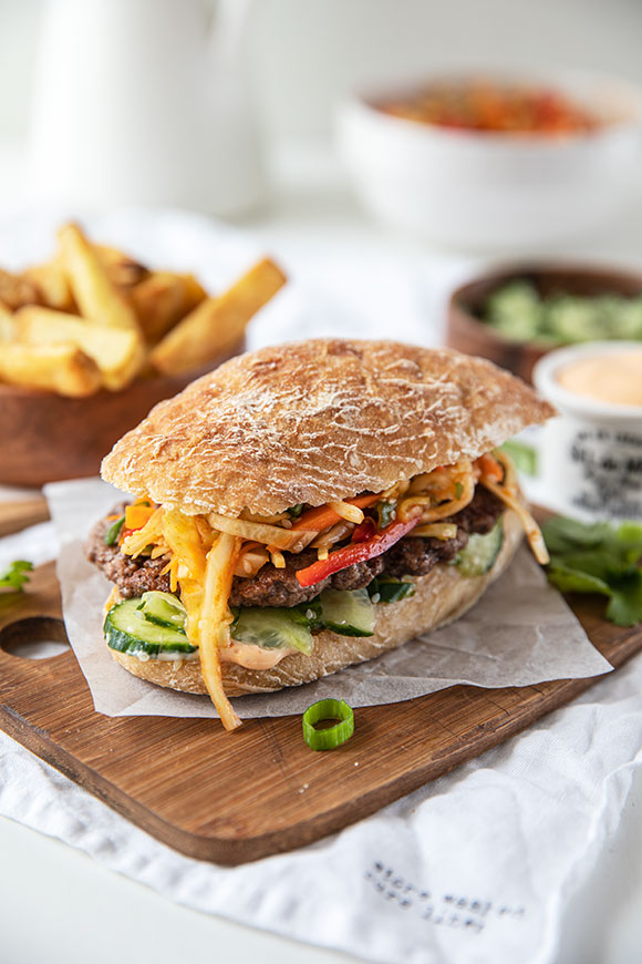 Aasialaiset smash burgerit