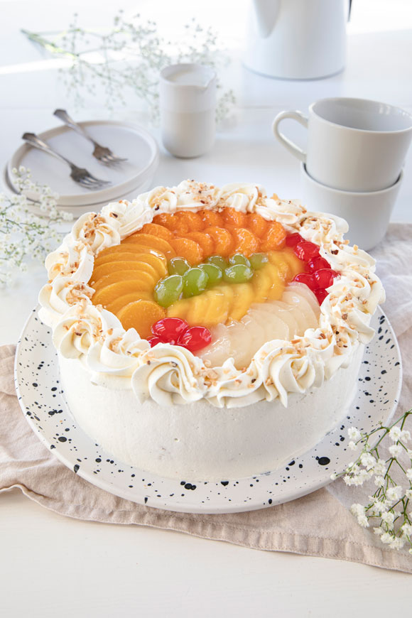 Perinteinen hedelmätäytekakku