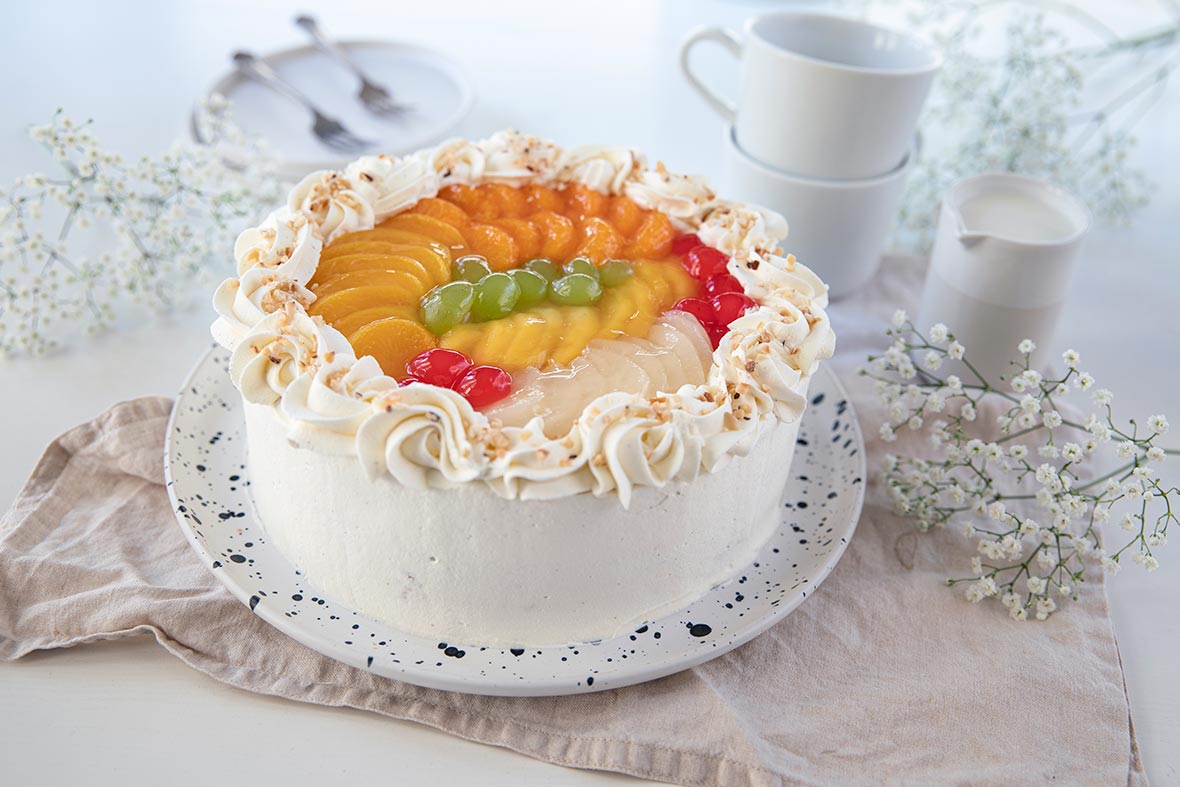 Perinteinen hedelmätäytekakku