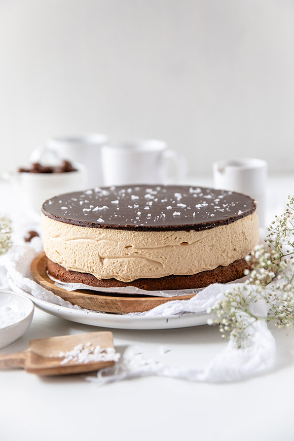 kinuskijuustokakku suklaaganachella