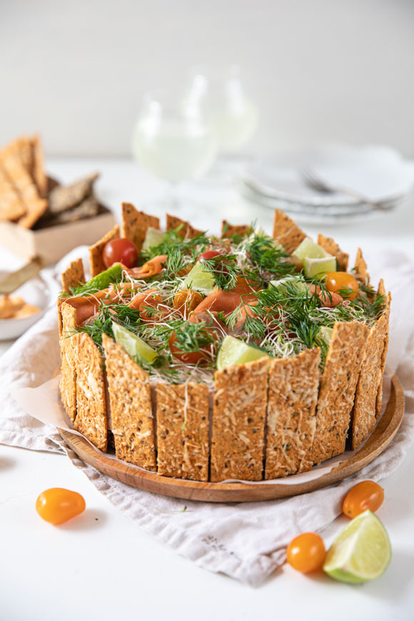 Hyydytetty lohivoileipäkakku