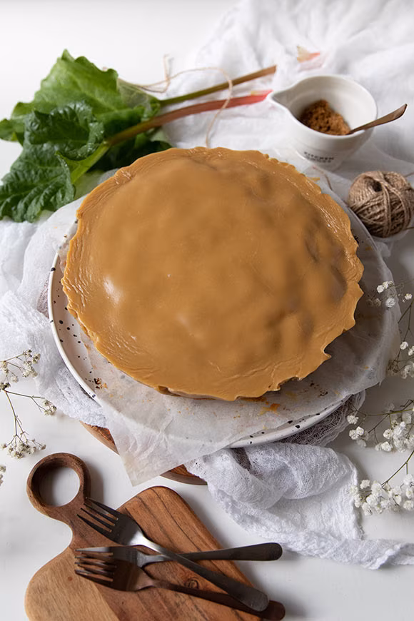 helppo raparperipiirakka kinuskilla