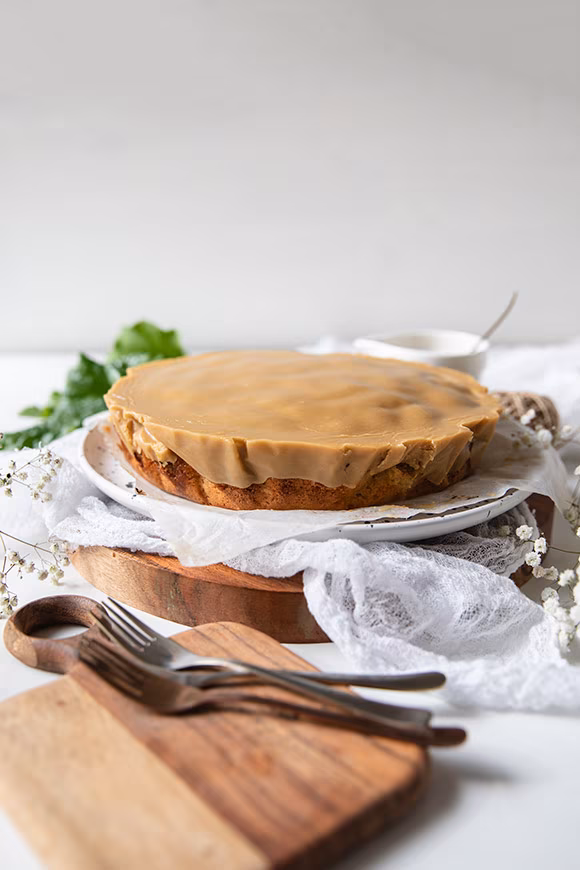 raparperipiirakka kinuskilla