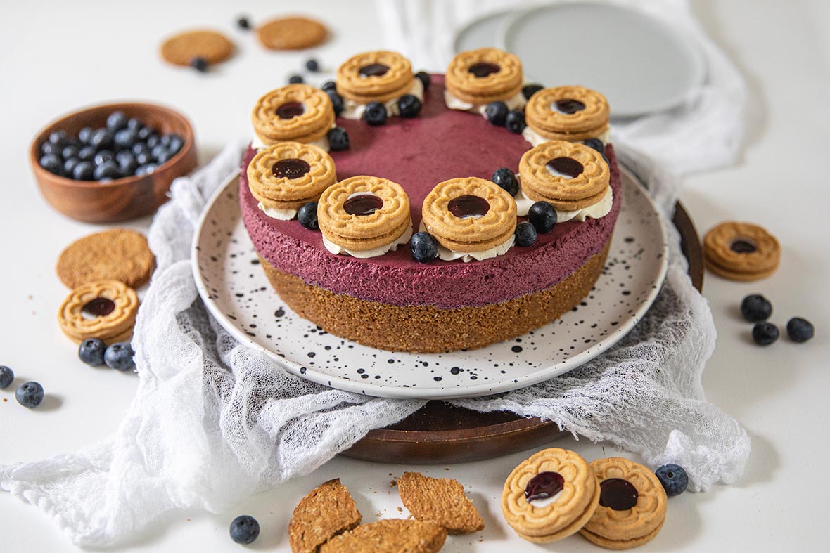 Kesän raikas mustikkajuustokakku