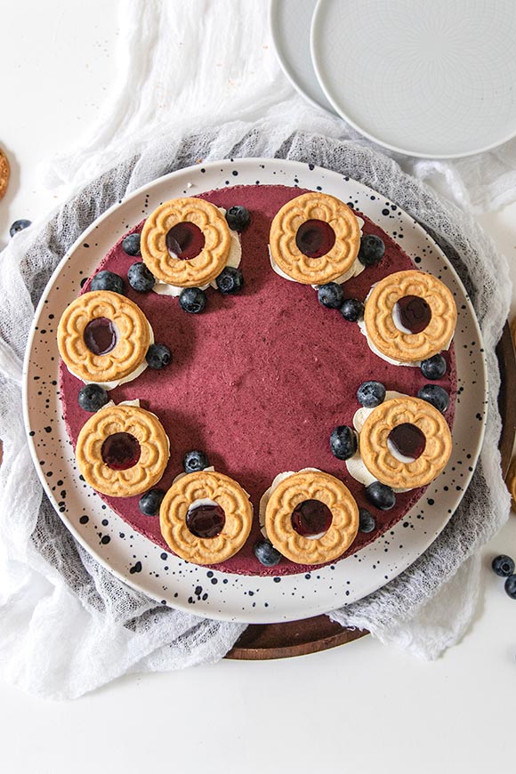 Kesän raikas mustikkajuustokakku