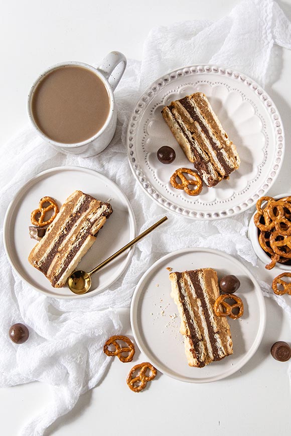 kinuski-suklaakeksikakku palat