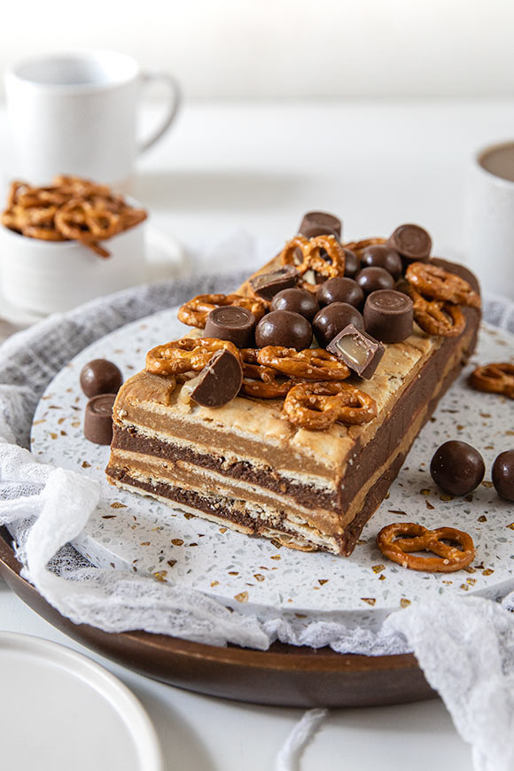 kinuski-suklaakeksikakku