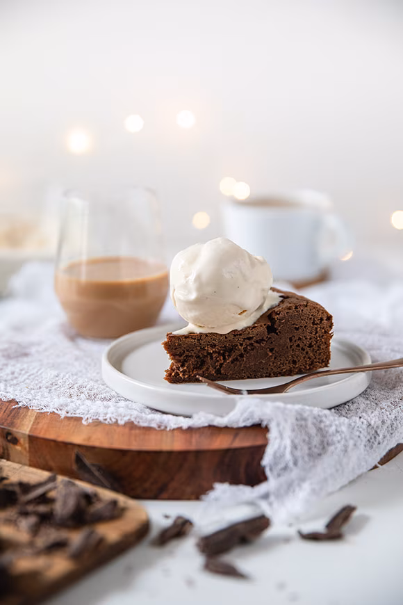 Amarula-mutakakku amarula-jäätelöllä