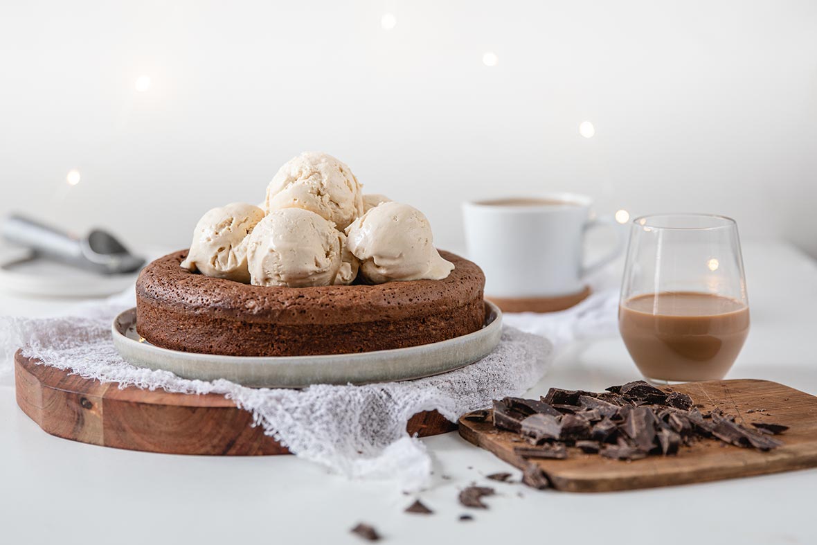 Amarula-mutakakku Amarula-jäätelöllä