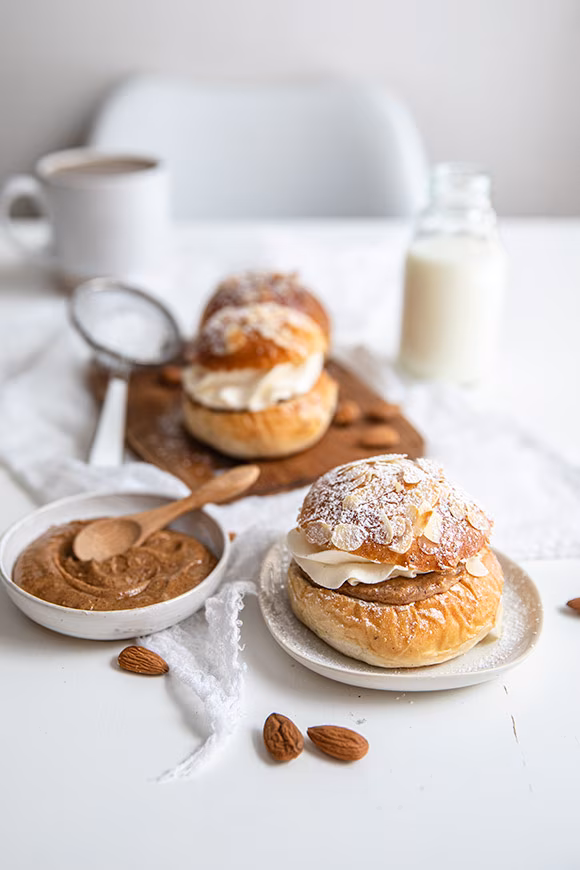 laskiaispulla praliinitahnalla