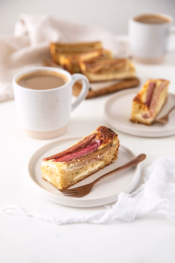 Raparperi-rahkapiirakka