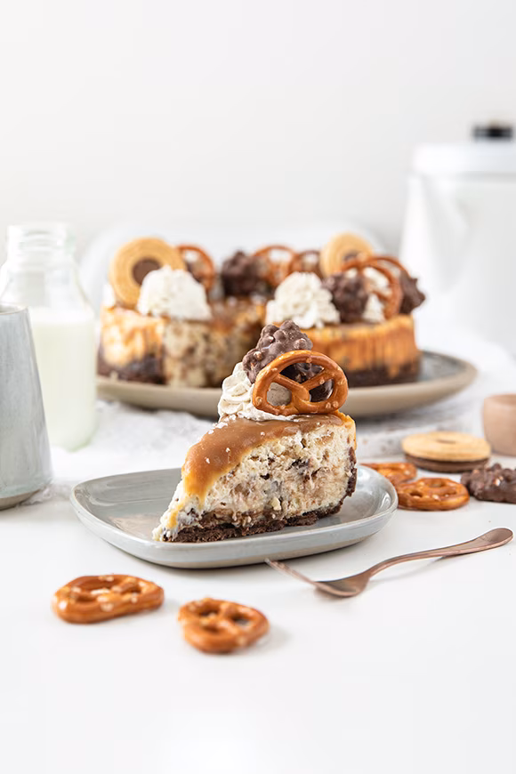 suolakinuski-keksijuustokakku