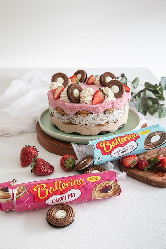 kolmen kerroksen keksikakku