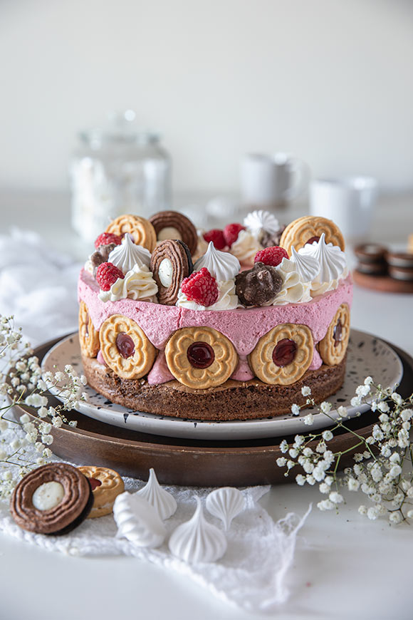 Vadelma-browniejuustokakku